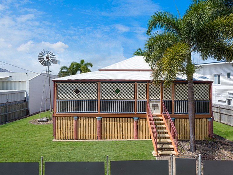 7 Woolcock Street, Hyde Park, QLD 4812 - Property 400486 - Image 1