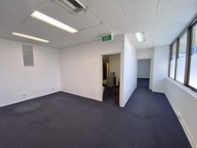 Suite 4/126 Scarborough Street, Southport, QLD 4215 - Property 218393 - Image 3