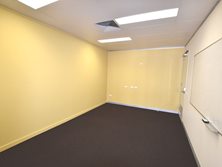 6, 32 Tank Street, Gladstone Central, QLD 4680 - Property 332320 - Image 7