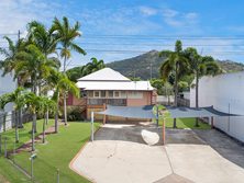 7 Woolcock Street, Hyde Park, QLD 4812 - Property 400486 - Image 2