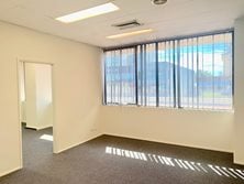 126 Scarborough Street, Southport, QLD 4215 - Property 408603 - Image 7
