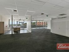 76 Commercial Road, Newstead, QLD 4006 - Property 415741 - Image 2