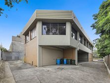 2, 104a Warrigal Road, Camberwell, VIC 3124 - Property 421385 - Image 11