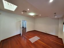 Burleigh Heads, QLD 4220 - Property 422240 - Image 10