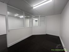 Lvl 1, S2/137 Sutton St, Redcliffe, QLD 4020 - Property 424645 - Image 2