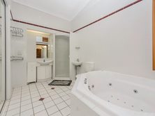2, 106 Charters Towers Road, Hermit Park, QLD 4812 - Property 428336 - Image 9