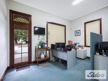 5 Windsor Road, Red Hill, QLD 4059 - Property 430308 - Image 3