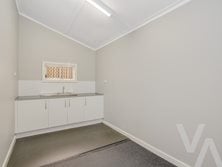 24 Macquarie Street, Belmont, NSW 2280 - Property 430776 - Image 3