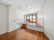2/2 Farnell Street, Surry Hills, NSW 2010 - Property 441019 - Image 2